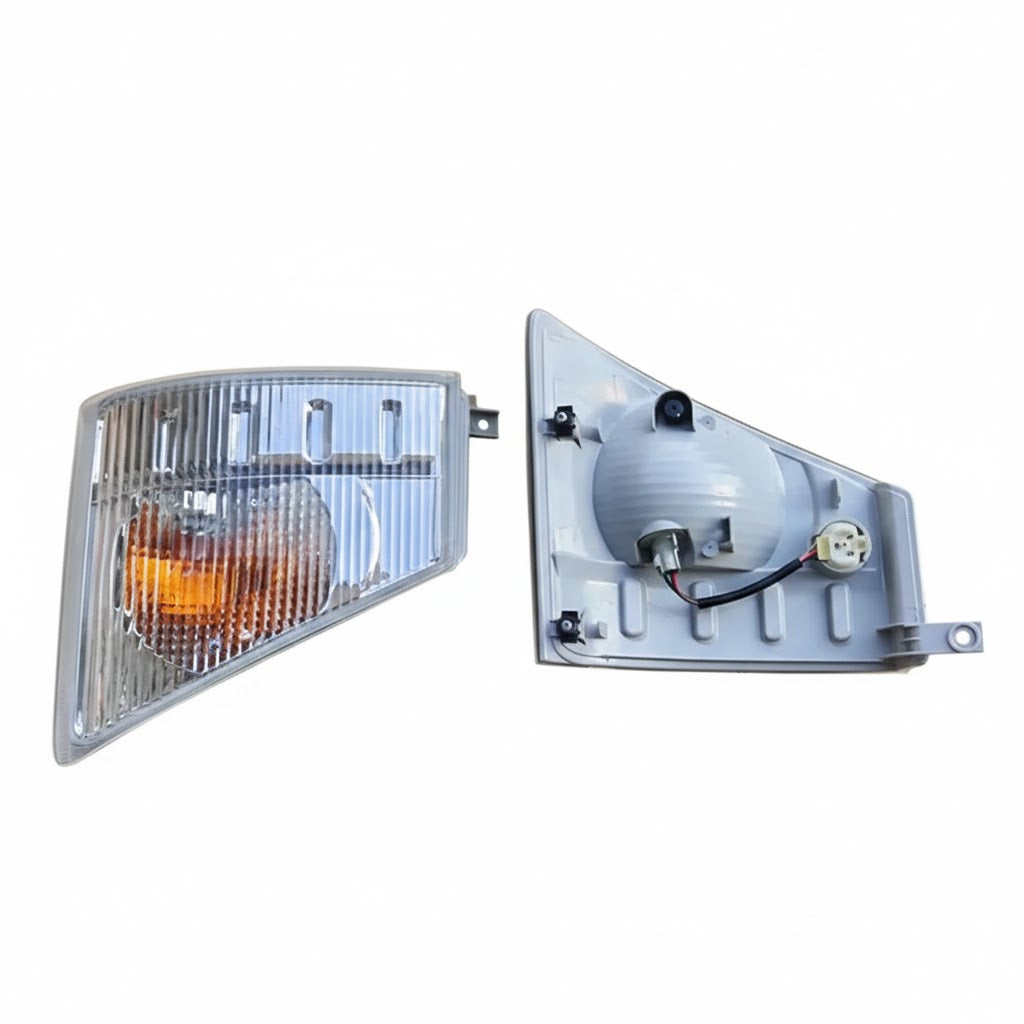 Corner Lamp LH (Middle) for ISUZU NPR 150 NQR 175 NMR 130 NLR 130 700P Truck Spare Body Parts FDI04054L-M